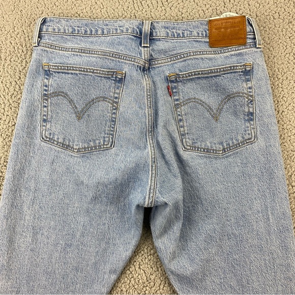 Levi's Premium Women's Wedgie Icon Fit Ankle in Tango Light Jeans  |  Size:  W32 - Picture 6 of 16